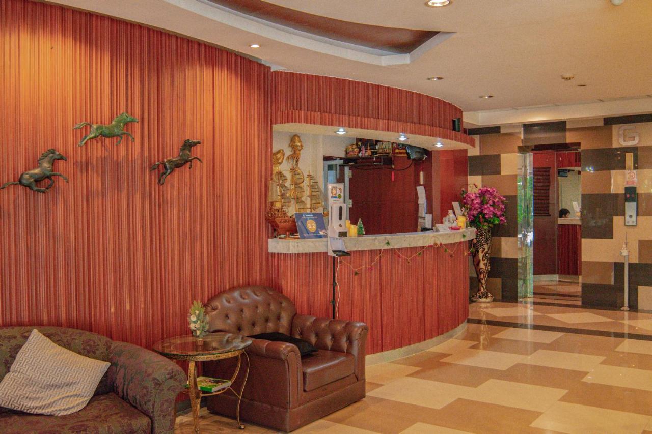 The Sunreno Hotel Sha Бангкок Экстерьер фото