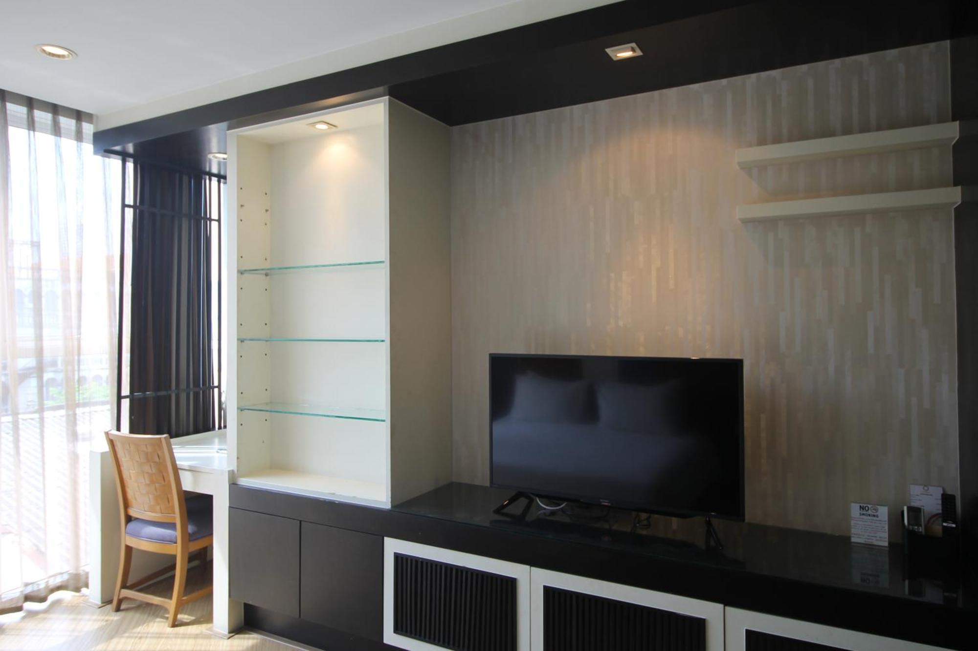 The Sunreno Hotel Sha Бангкок Экстерьер фото