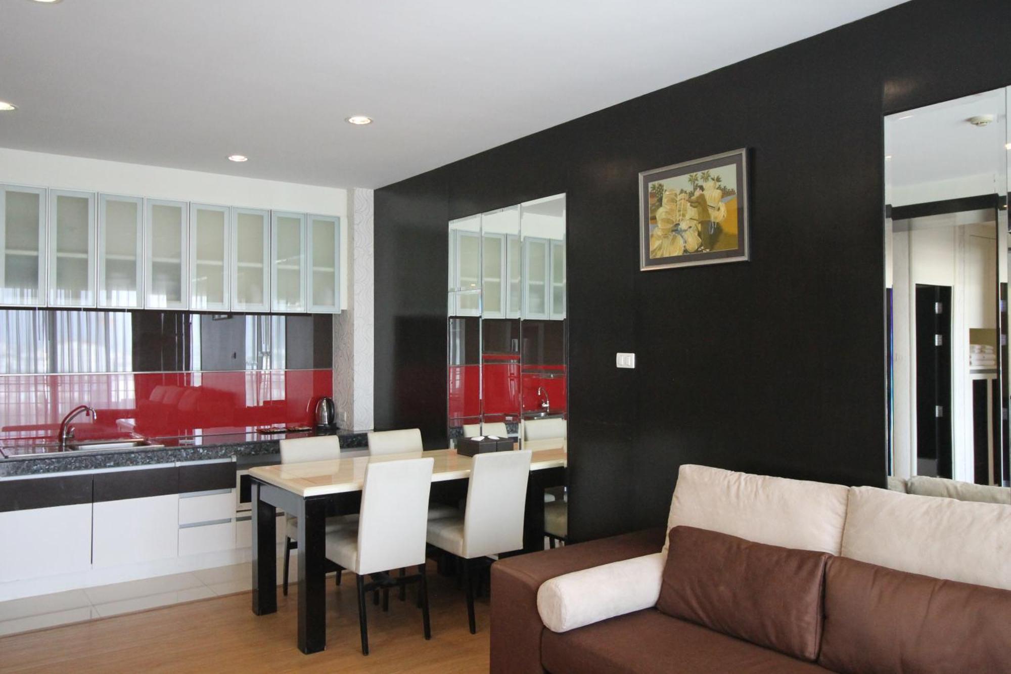 The Sunreno Hotel Sha Бангкок Экстерьер фото