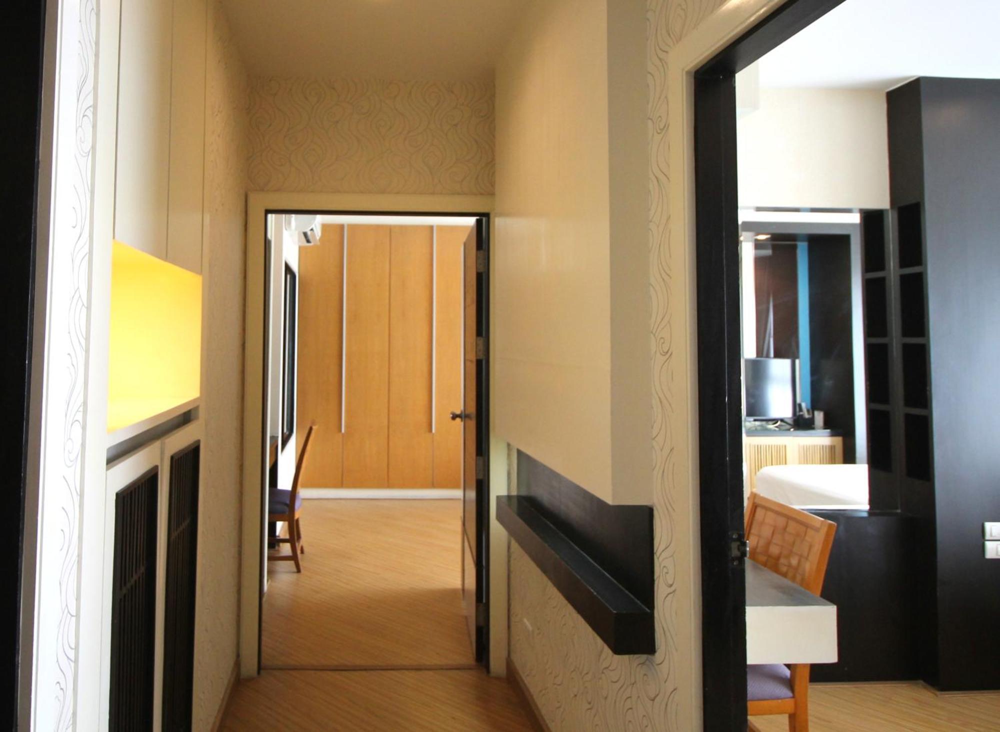 The Sunreno Hotel Sha Бангкок Экстерьер фото