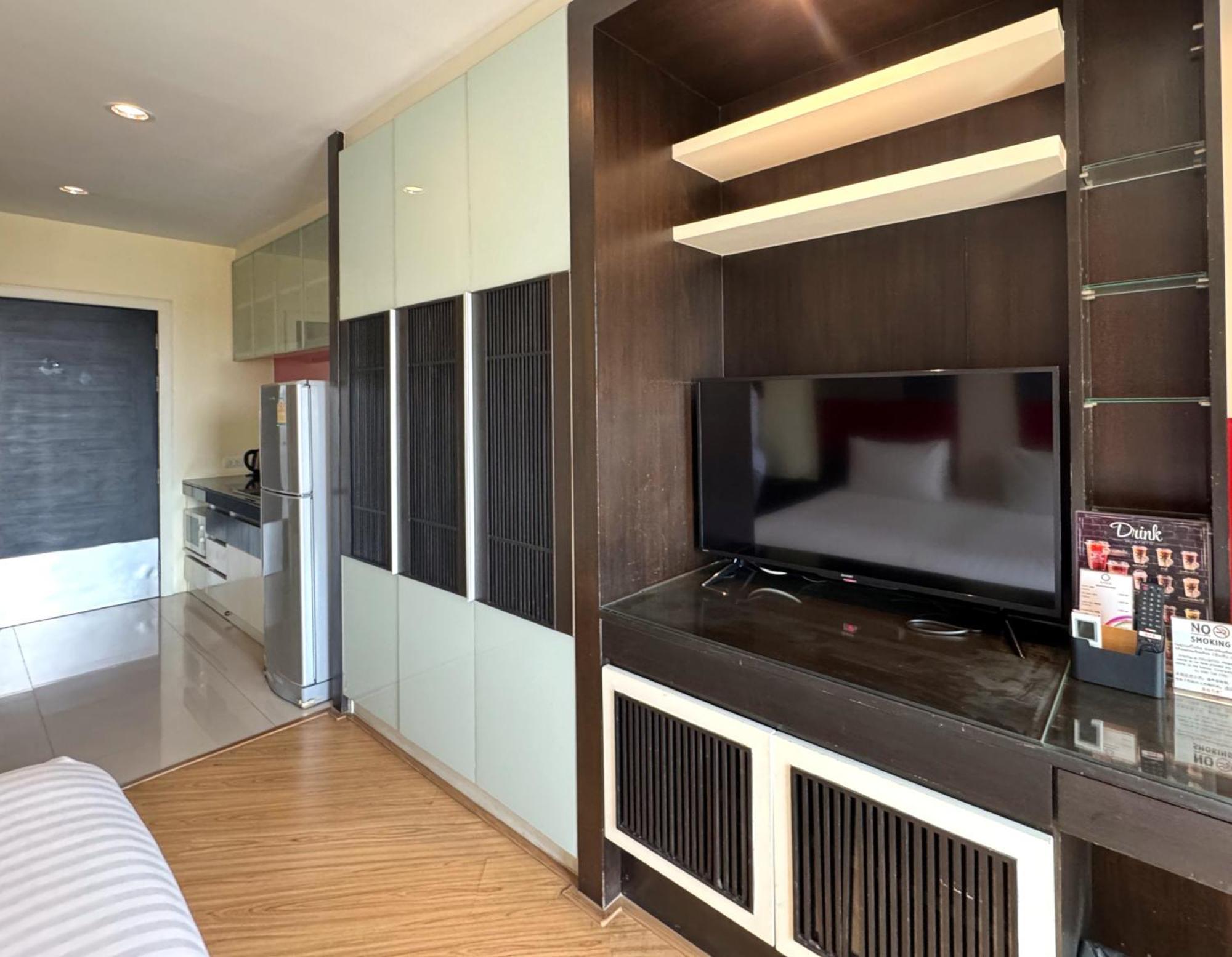 The Sunreno Hotel Sha Бангкок Экстерьер фото